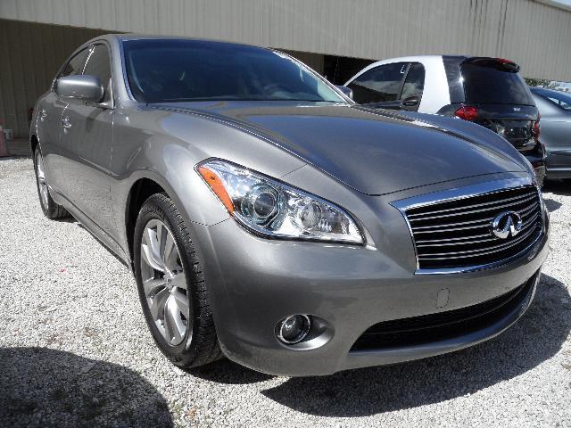 Infiniti M37 2012 photo 18