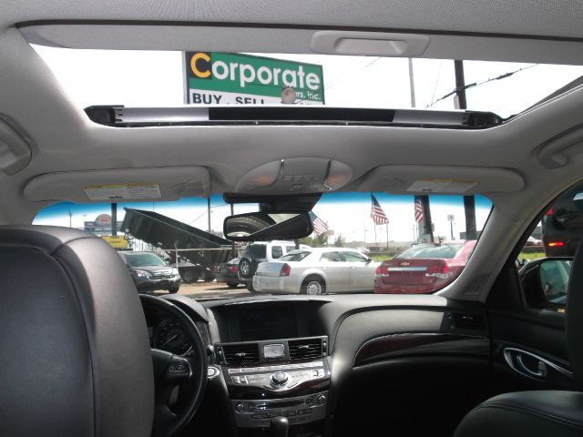 Infiniti M37 2012 photo 1