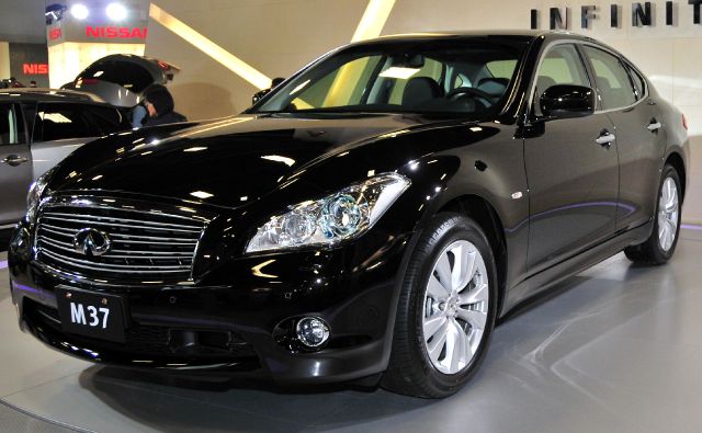 Infiniti M37 EX - DUAL Power Doors Sedan