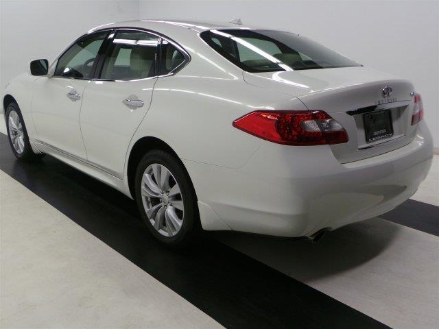 Infiniti M37x 2011 photo 3