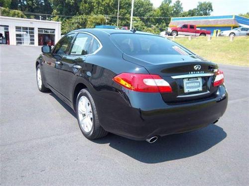 Infiniti M37x 2011 photo 2