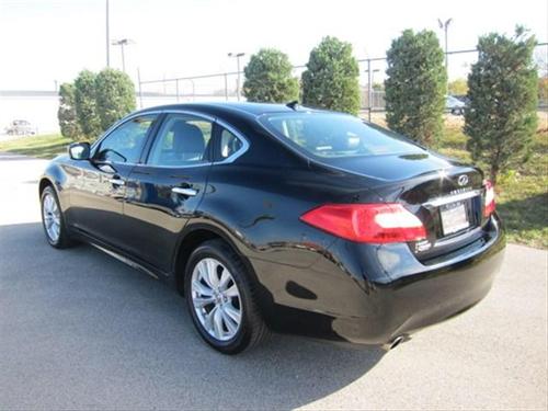 Infiniti M37x 2011 photo 2