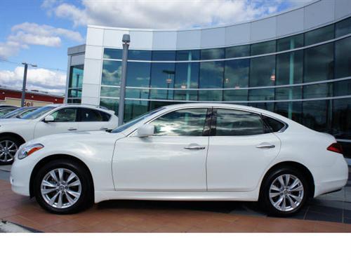 Infiniti M37x 2011 photo 1