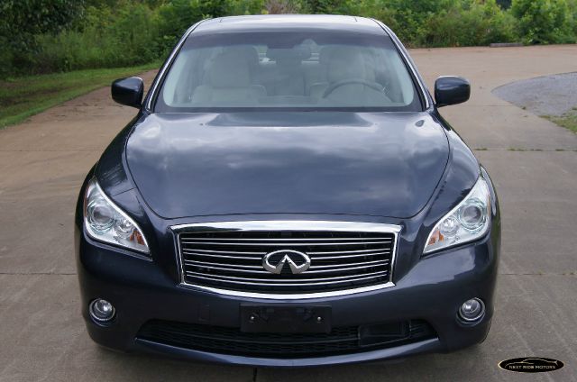 Infiniti M37x 2011 photo 4