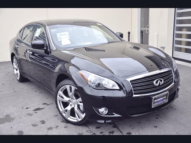 Infiniti M37x 2013 photo 2