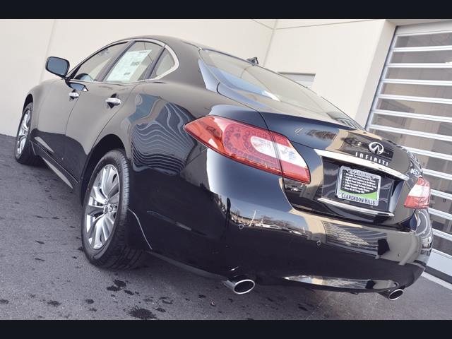 Infiniti M37x 2013 photo 2