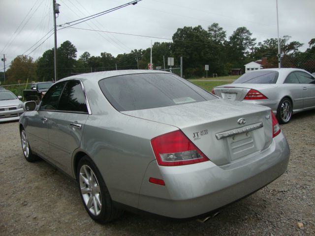 Infiniti M45 2003 photo 2
