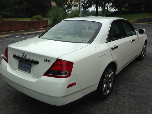 Infiniti M45 2003 photo 4