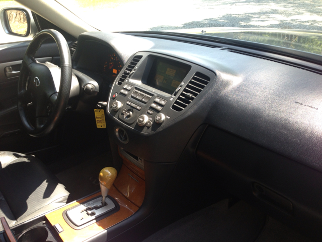 Infiniti M45 2003 photo 2