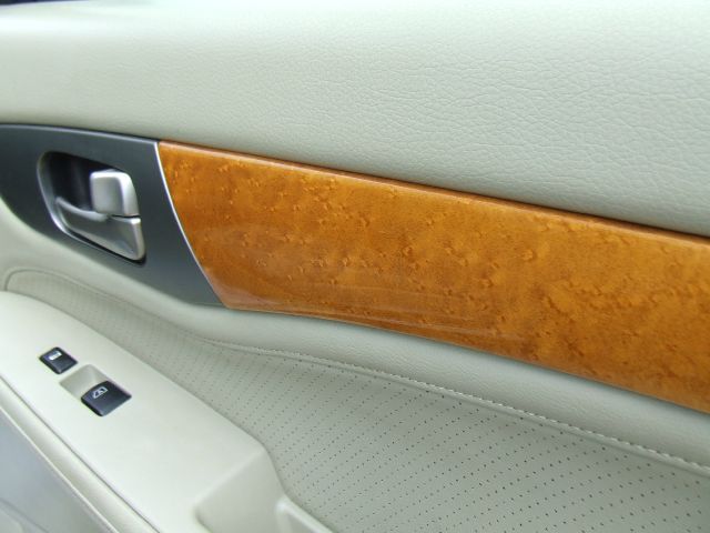 Infiniti M45 2003 photo 2