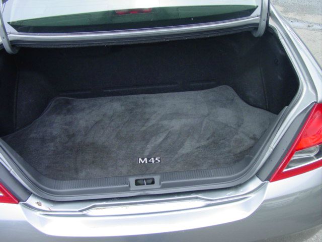 Infiniti M45 2004 photo 1