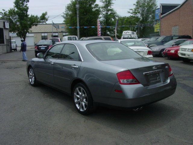 Infiniti M45 2004 photo 9