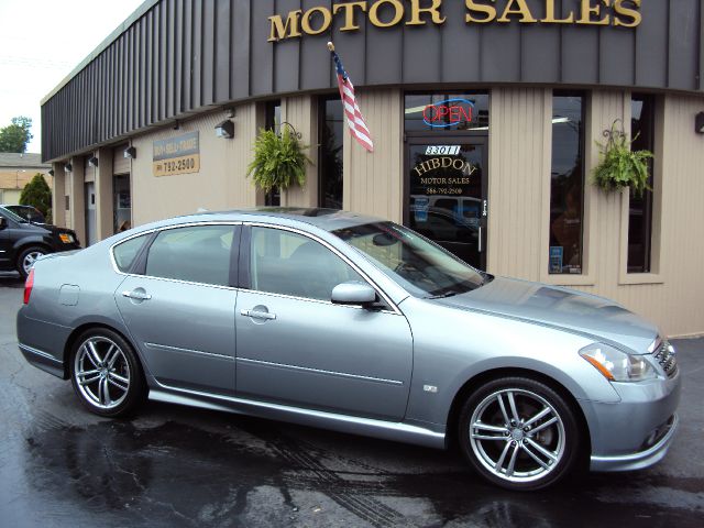 Infiniti M45 XLT Supercab Shortbed Sedan