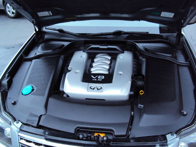 Infiniti M45 2006 photo 2