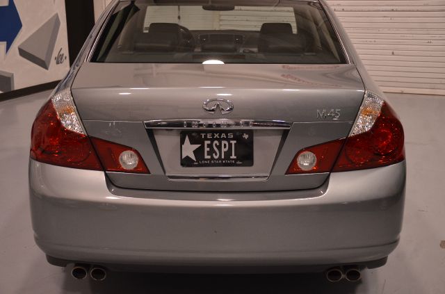 Infiniti M45 XLT Supercab Shortbed Sedan