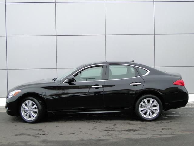 Infiniti M56x 2011 photo 1