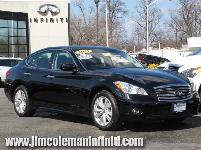 Infiniti M56x 2011 photo 1