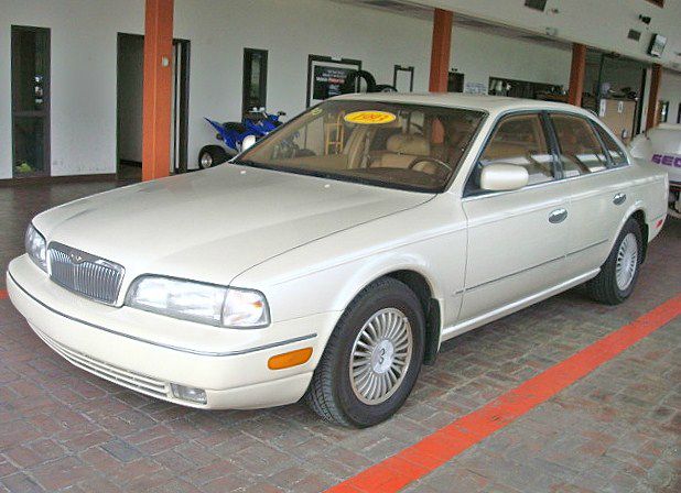 Infiniti Q45 1994 photo 4