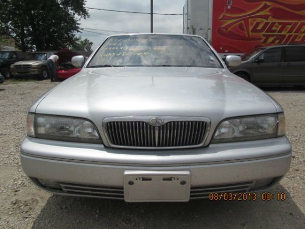 Infiniti Q45 1994 photo 2