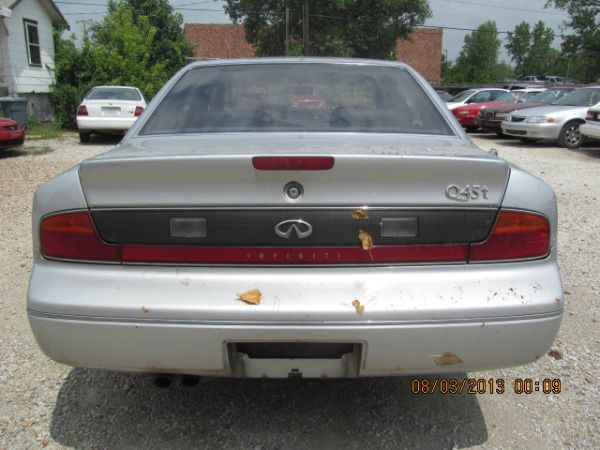 Infiniti Q45 1994 photo 3