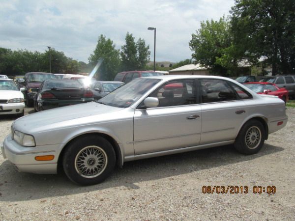 Infiniti Q45 1994 photo 4