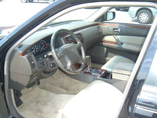 Infiniti Q45 1997 photo 2