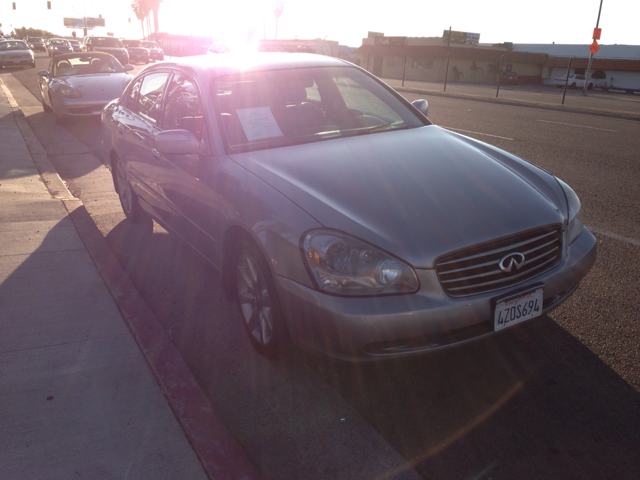 Infiniti Q45 Base Sedan