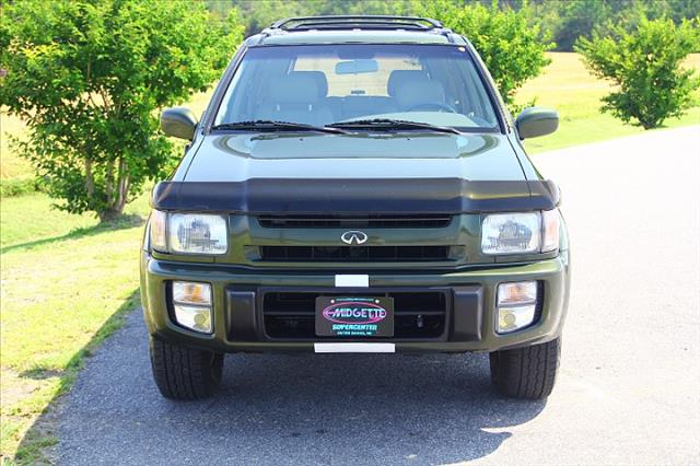 Infiniti QX4 1997 photo 3