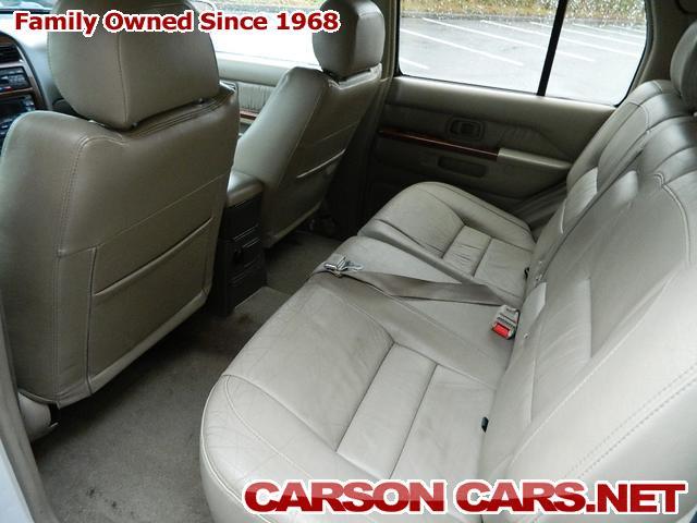 Infiniti QX4 1997 photo 2