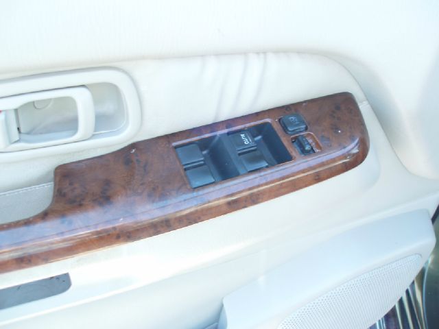 Infiniti QX4 Base SUV