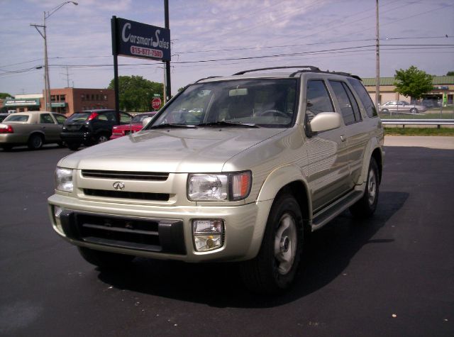 Infiniti QX4 1998 photo 2