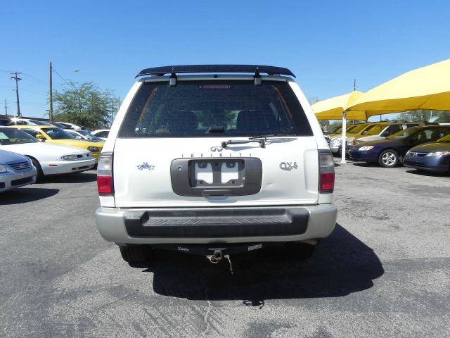 Infiniti QX4 1998 photo 4