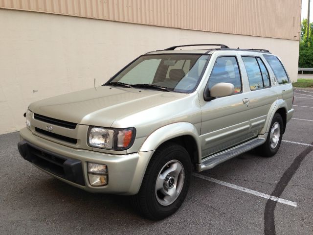 Infiniti QX4 1999 photo 4