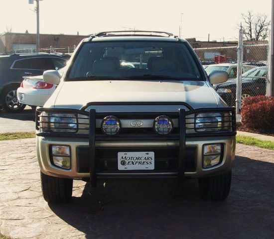 Infiniti QX4 1999 photo 2