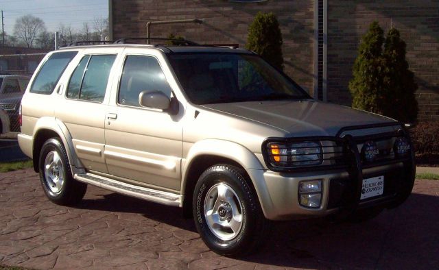 Infiniti QX4 1999 photo 3