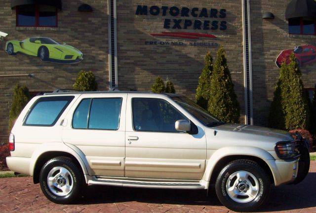 Infiniti QX4 1999 photo 4