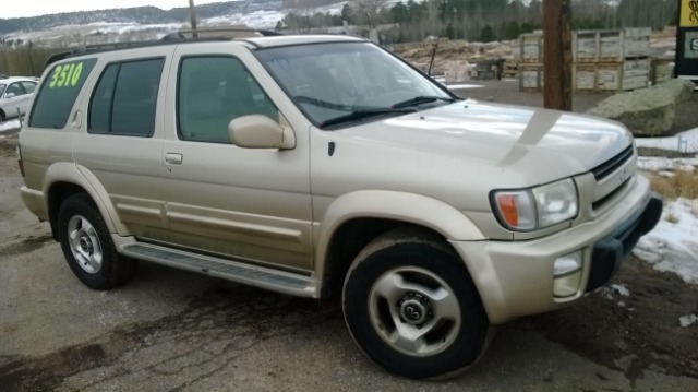 Infiniti QX4 1999 photo 1