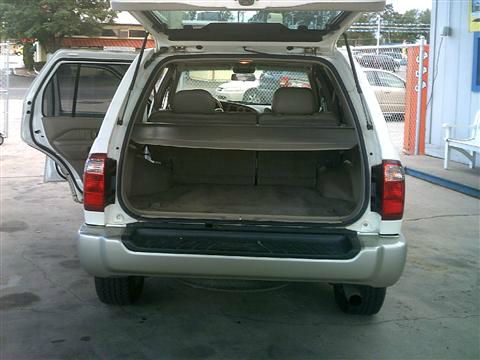 Infiniti QX4 2001 photo 3