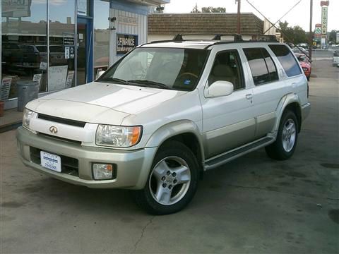 Infiniti QX4 2001 photo 4