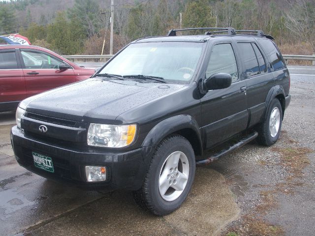 Infiniti QX4 2001 photo 4