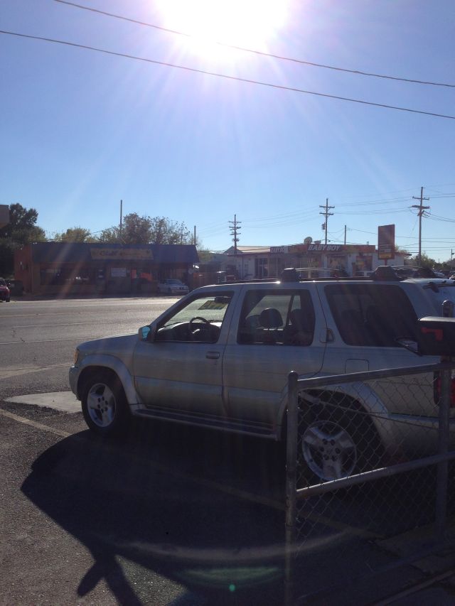 Infiniti QX4 2001 photo 1