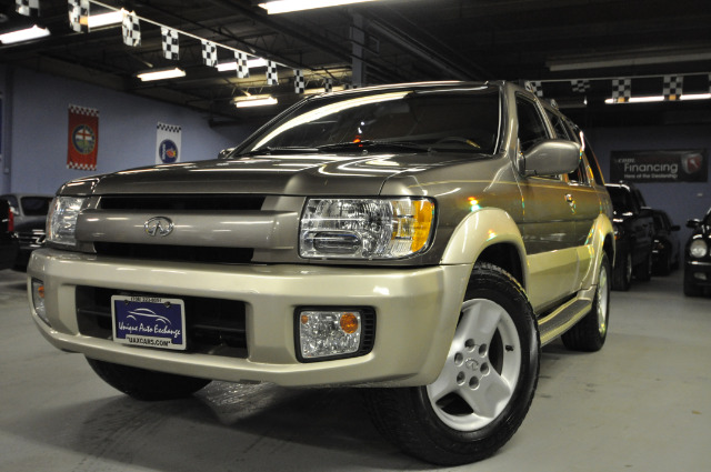 Infiniti QX4 2001 photo 4