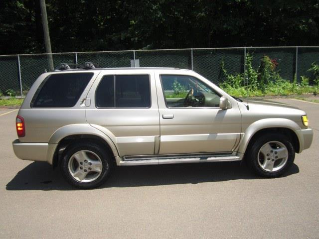 Infiniti QX4 2002 photo 4