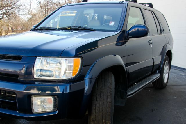 Infiniti QX4 2002 photo 4