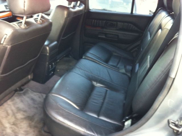 Infiniti QX4 2003 photo 12