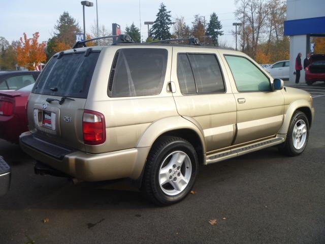 Infiniti QX4 2003 photo 4