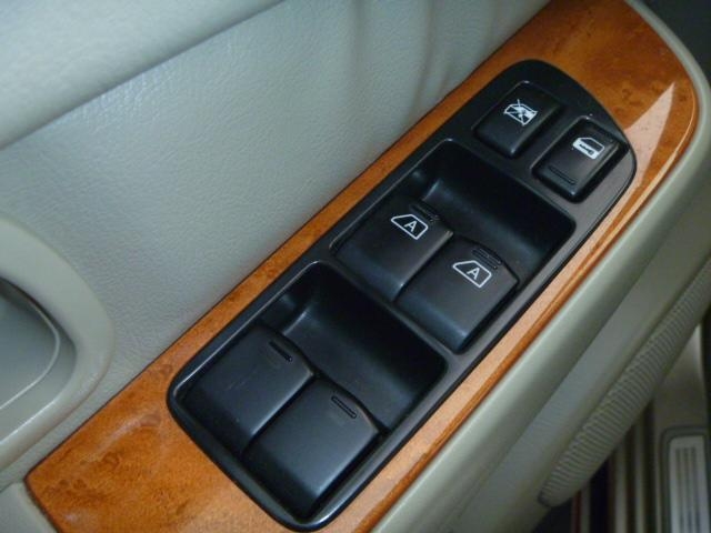 Infiniti QX4 2003 photo 5