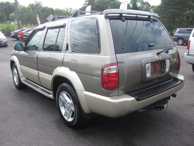 Infiniti QX4 Ram 3500 Diesel 2-WD SUV