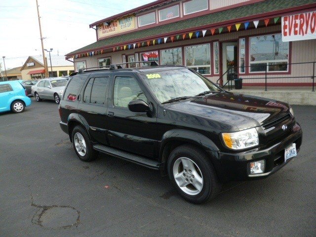 Infiniti QX4 2003 photo 1