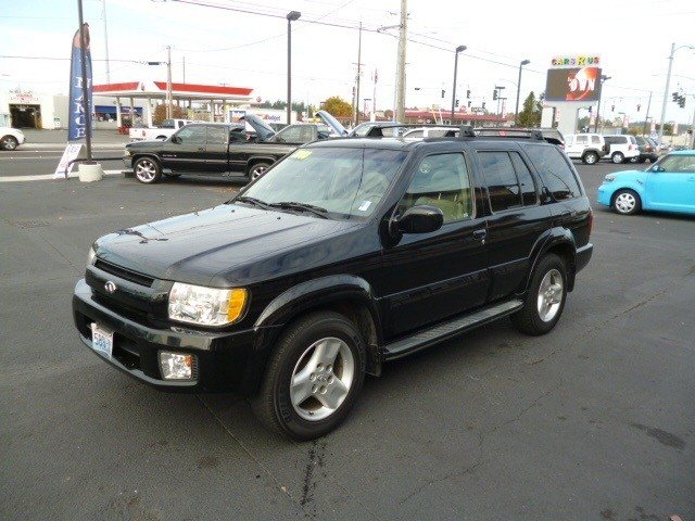 Infiniti QX4 2003 photo 2